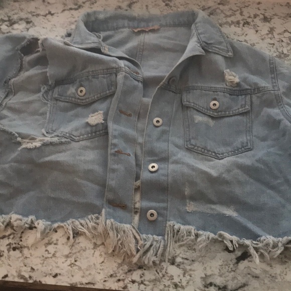 Jean jacket - Picture 1 of 3